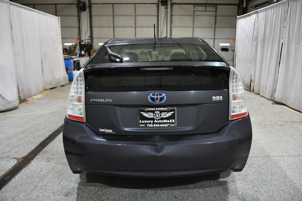 Toyota Prius Prius V 2010