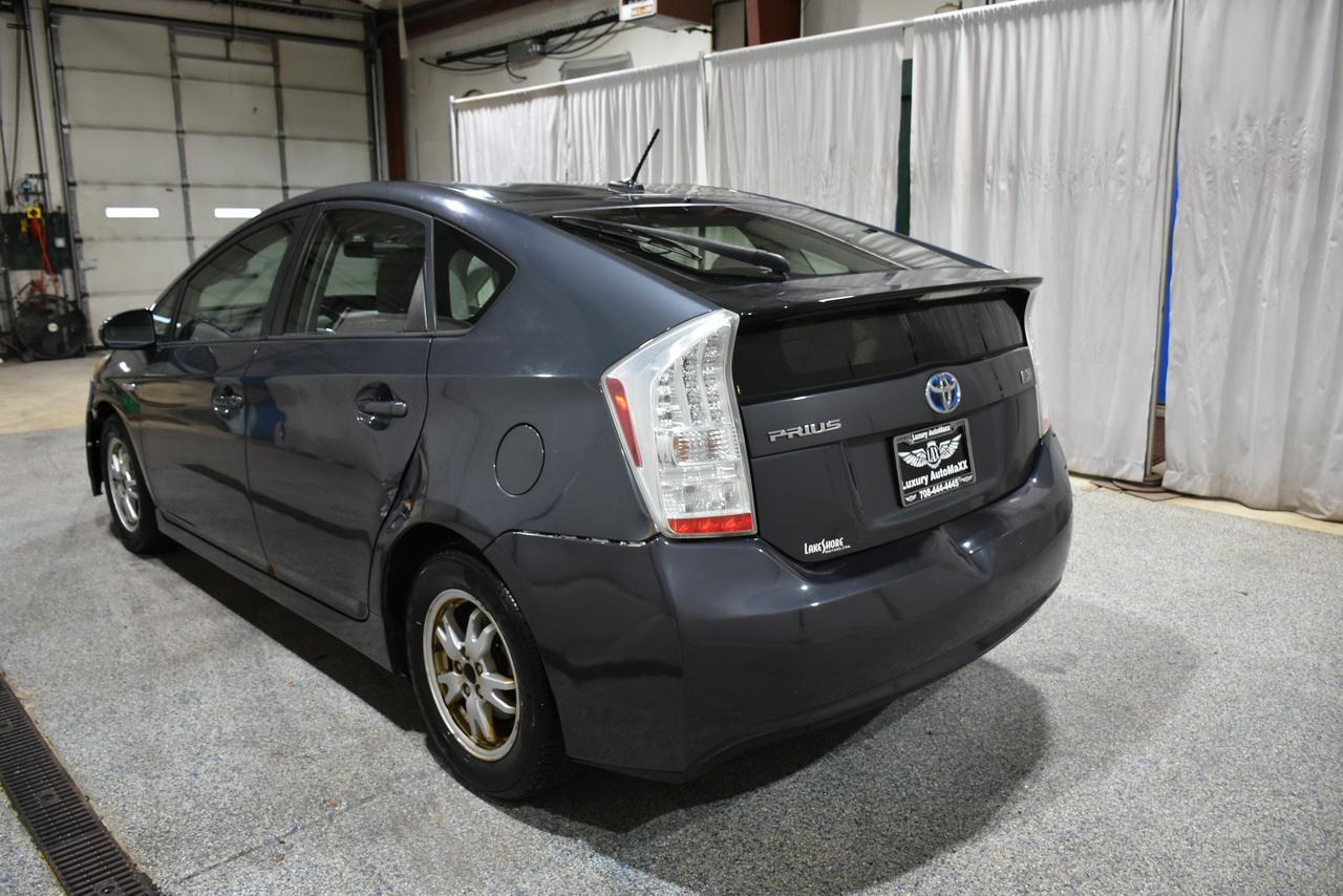 Toyota Prius Prius V 2010