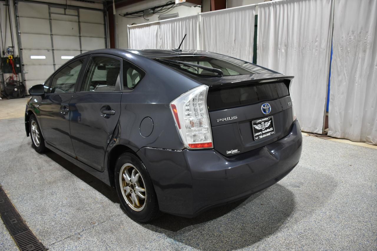 Toyota Prius Prius V 2010