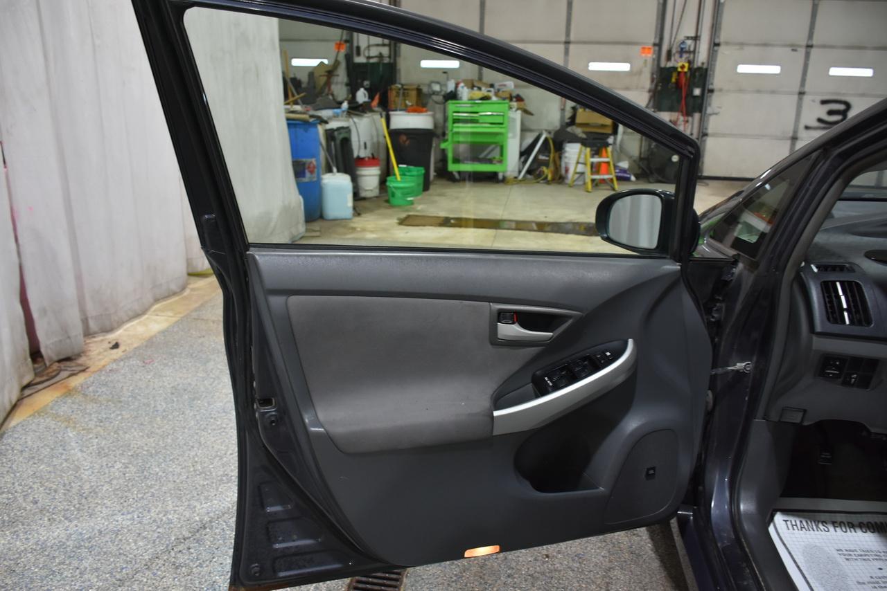 Toyota Prius Prius V 2010