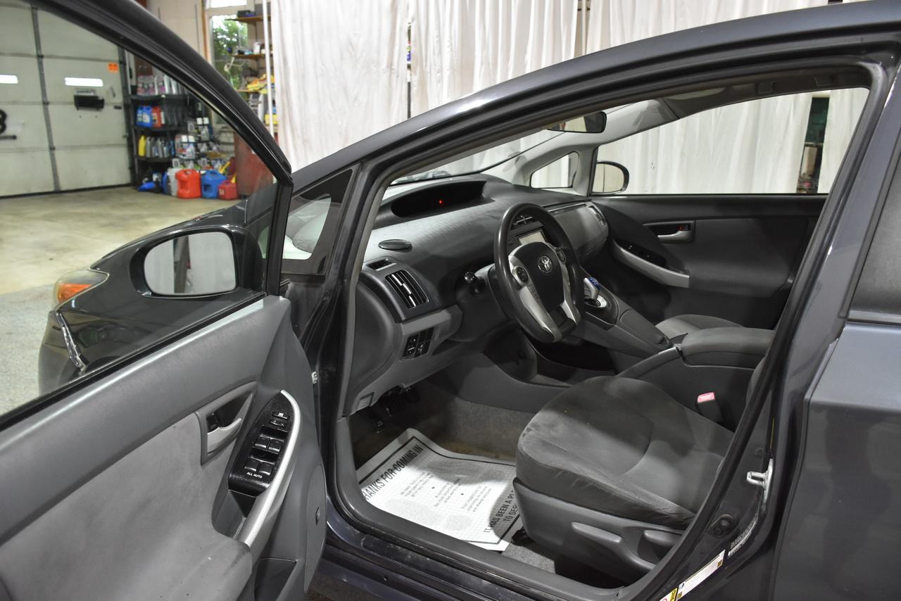 Toyota Prius Prius V 2010