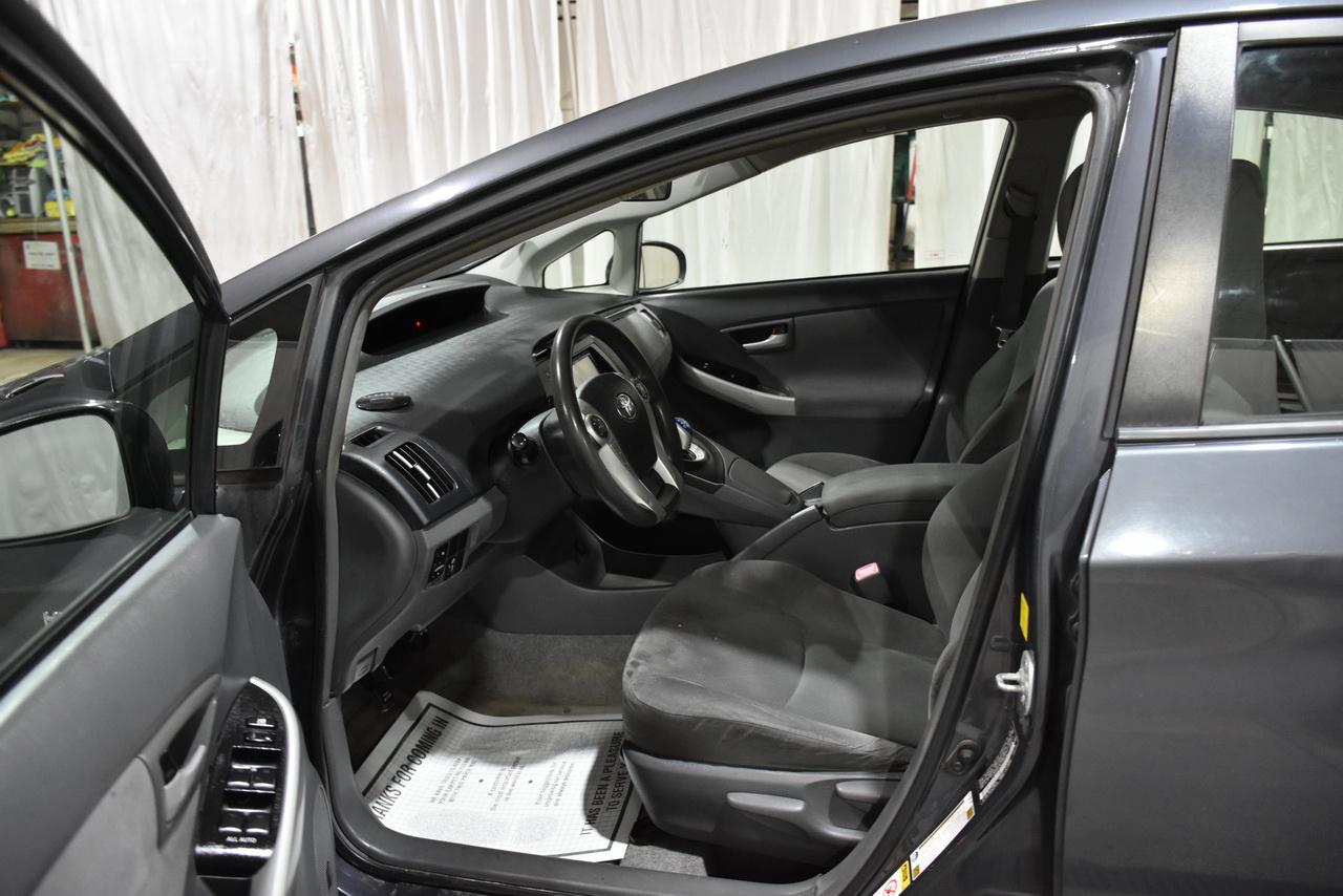 Toyota Prius Prius V 2010