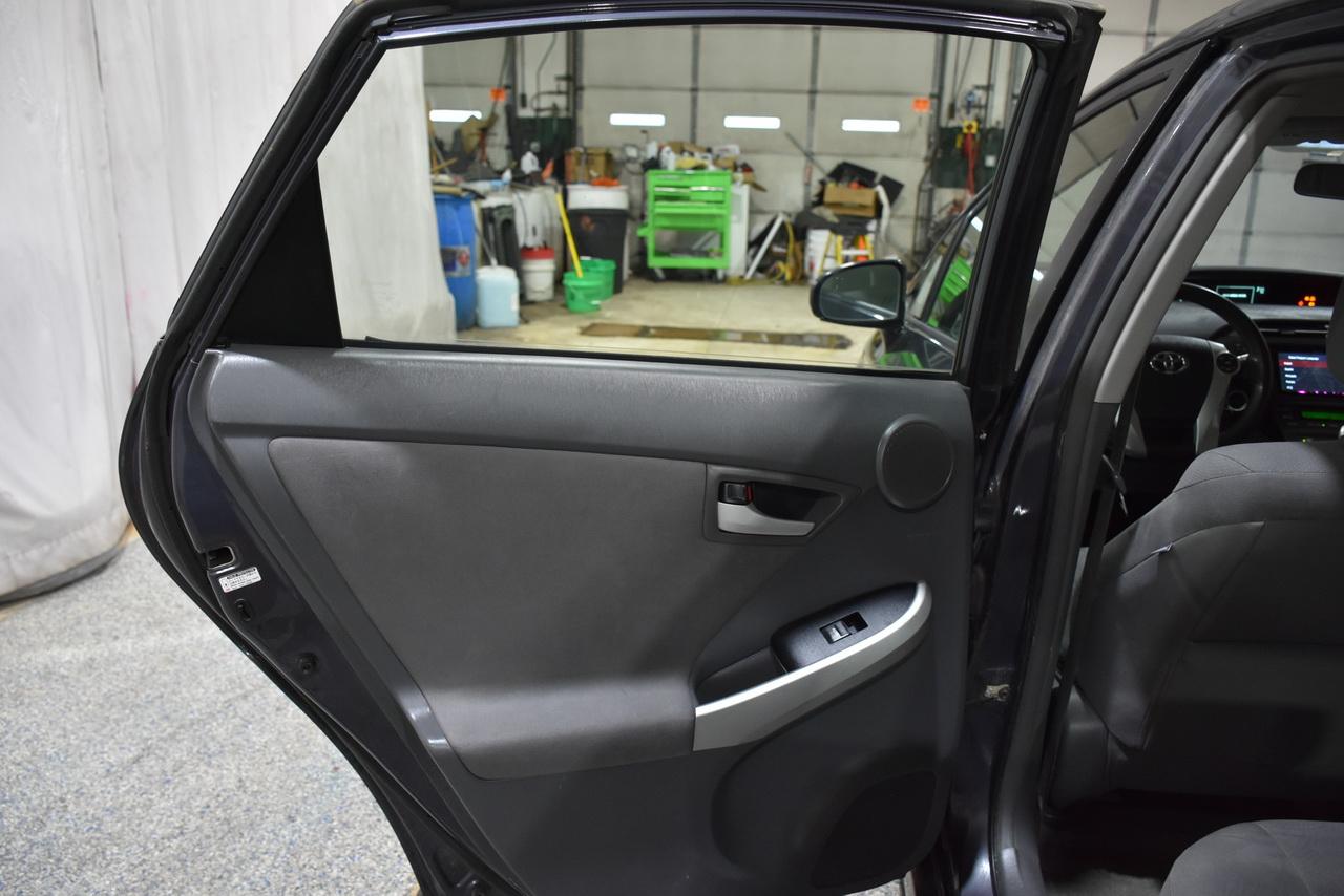 Toyota Prius Prius V 2010