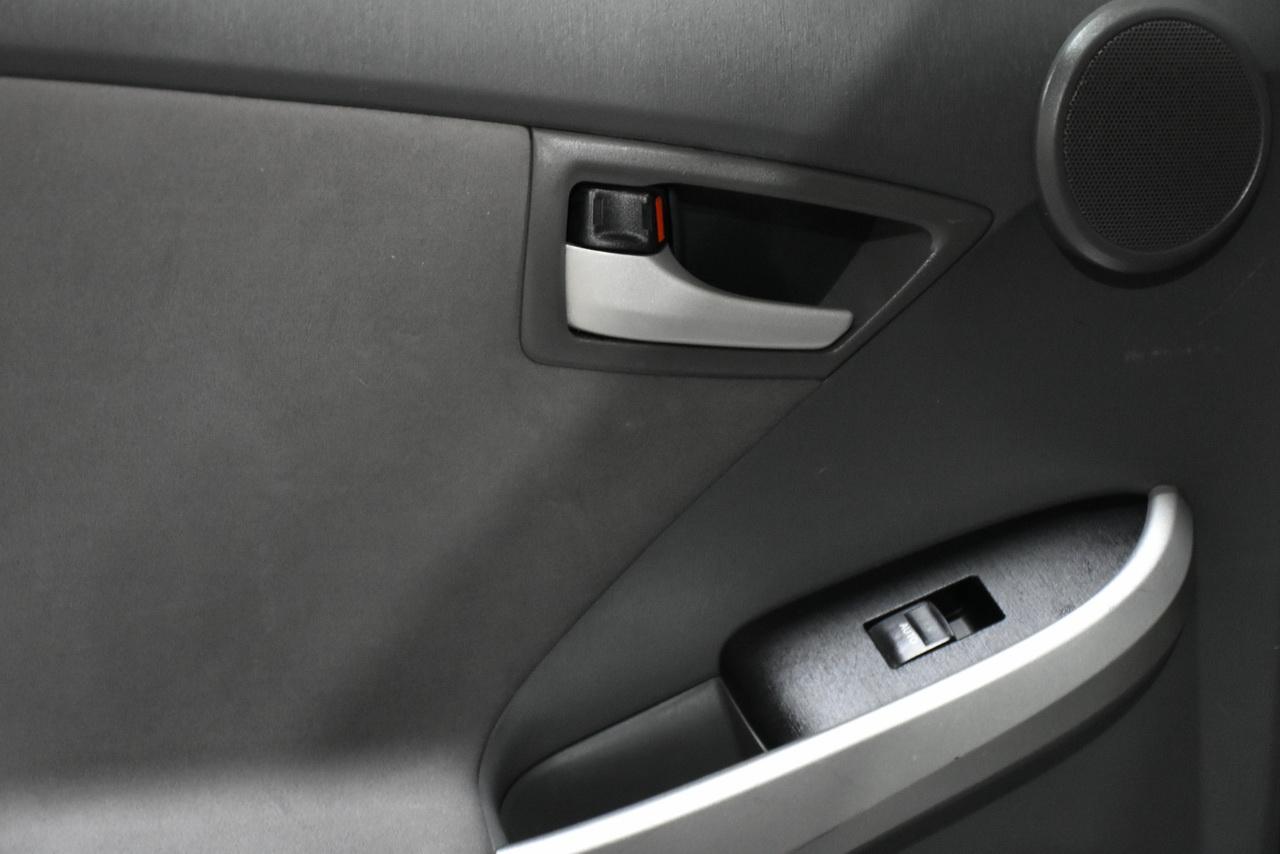 Toyota Prius Prius V 2010