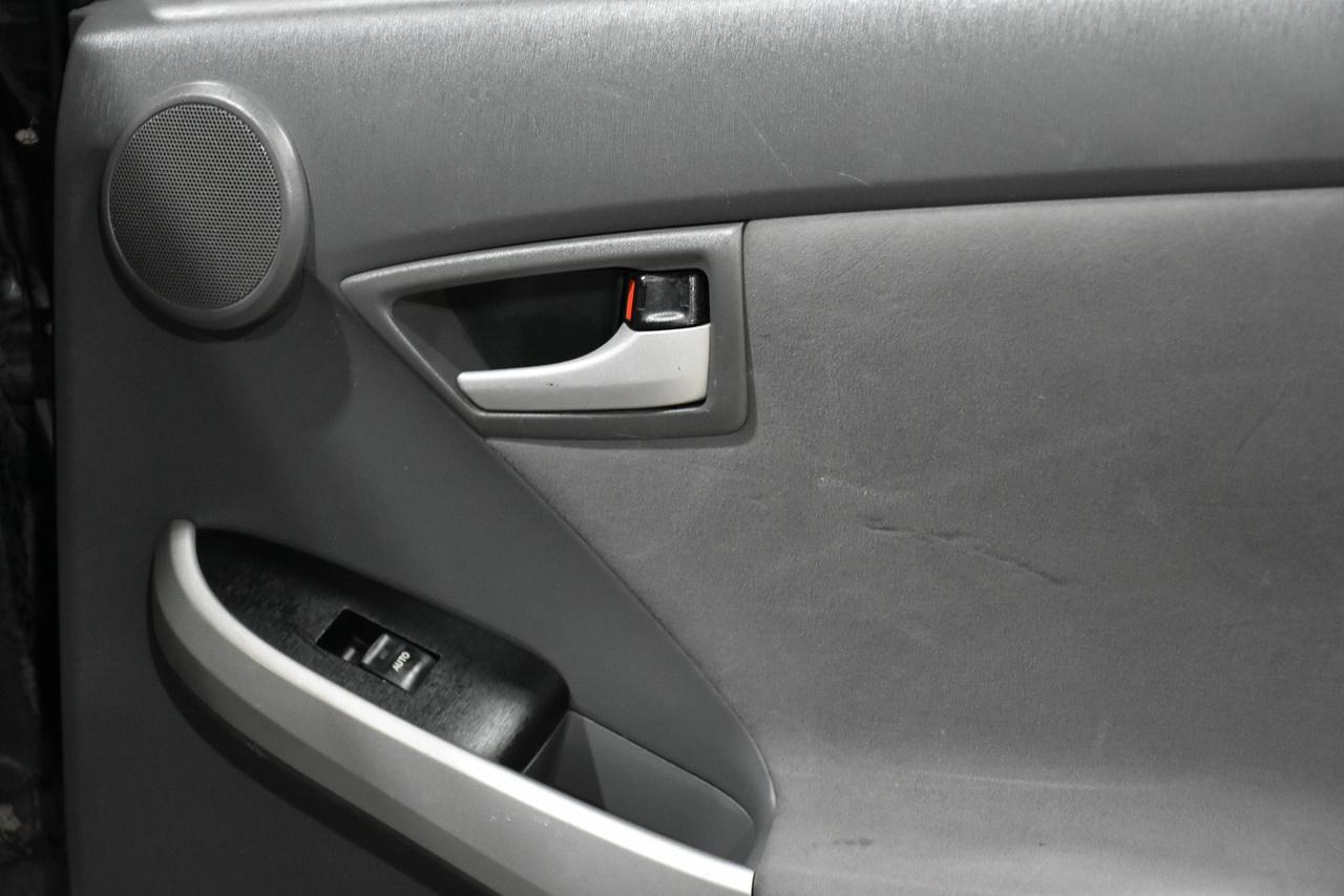 Toyota Prius Prius V 2010