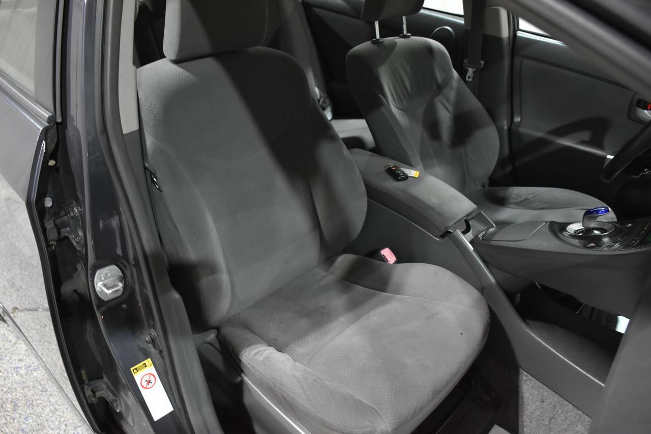 Toyota Prius Prius V 2010