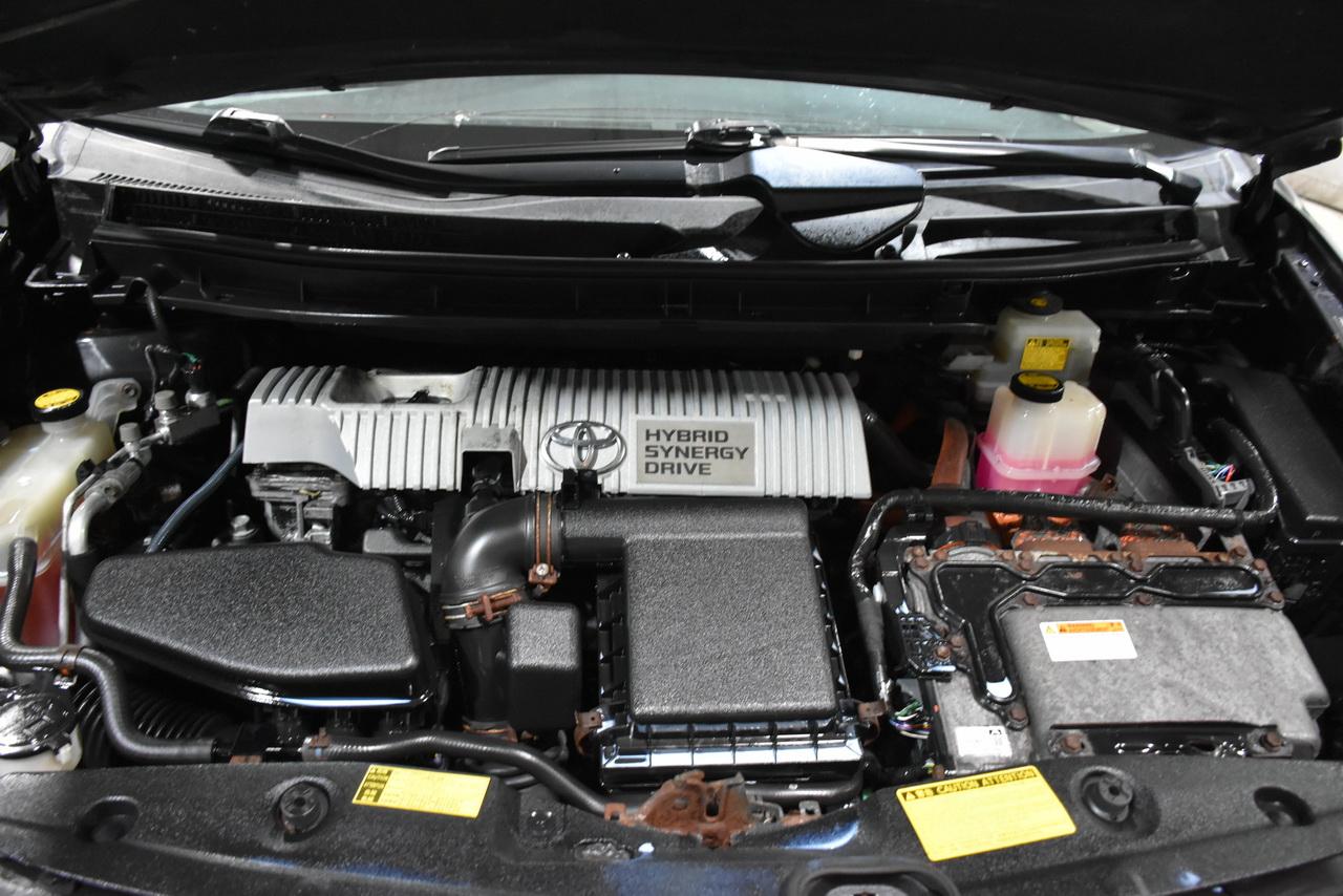 Toyota Prius Prius V 2010