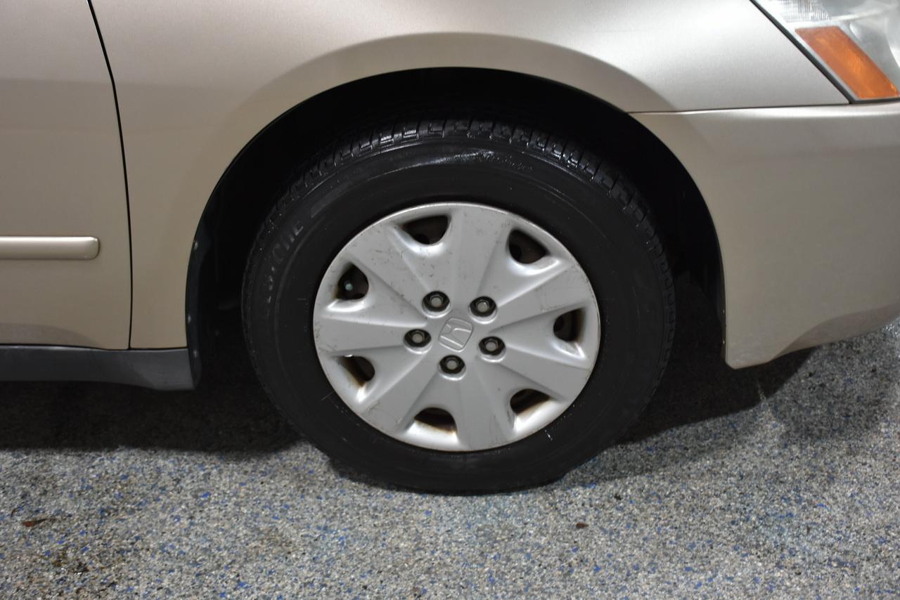 Honda Accord LX sedan AT 2004