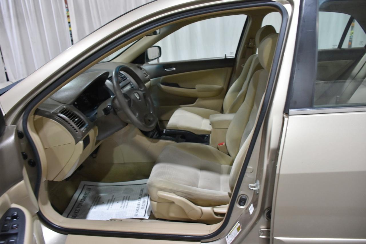 Honda Accord LX sedan AT 2004