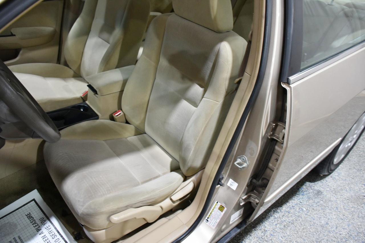 Honda Accord LX sedan AT 2004