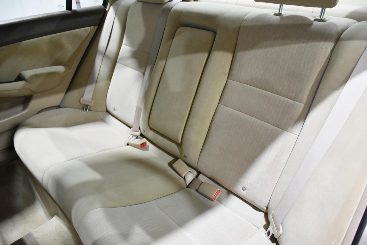 Honda Accord LX sedan AT 2004