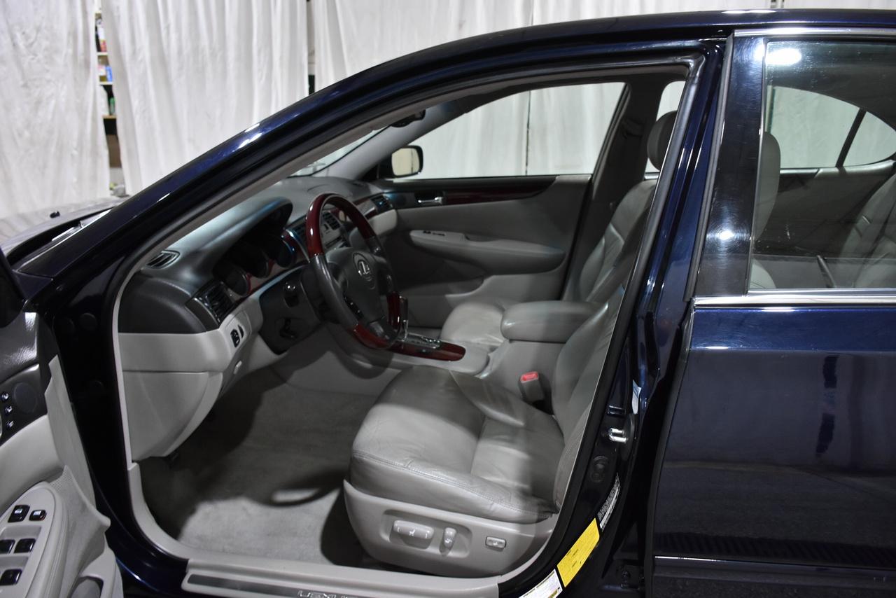 Lexus ES 330 Sedan 2004