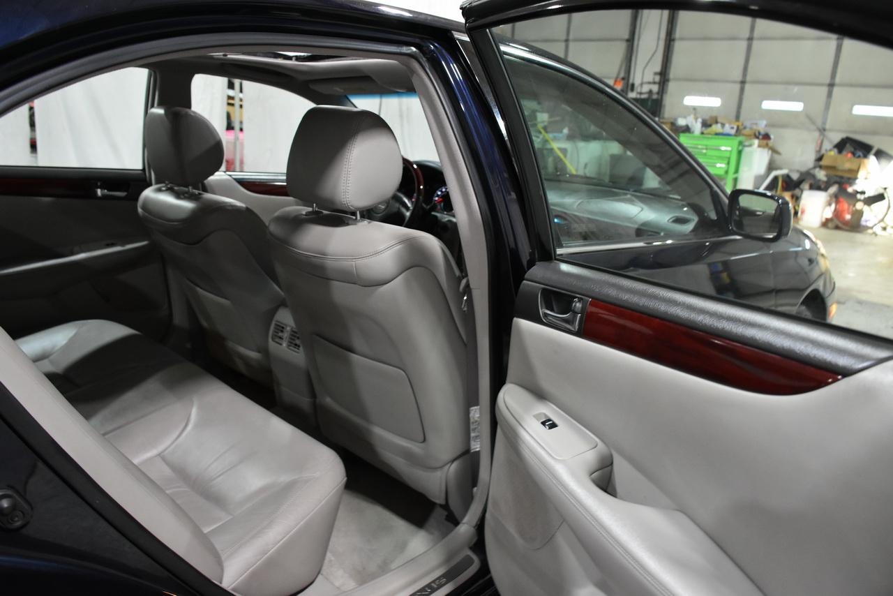 Lexus ES 330 Sedan 2004
