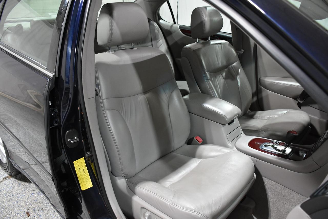 Lexus ES 330 Sedan 2004