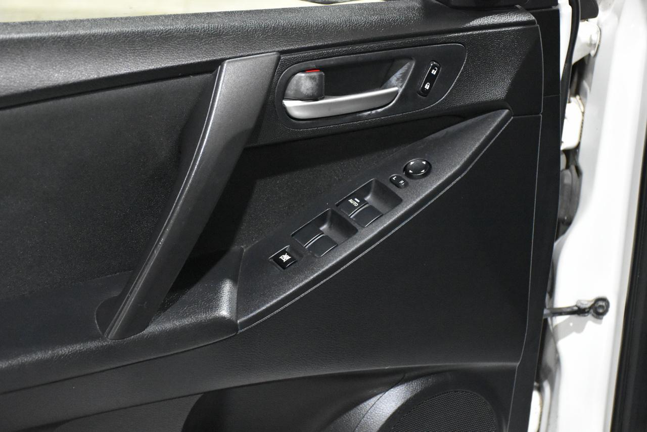Mazda MAZDA3 i SV 4-Door 2010