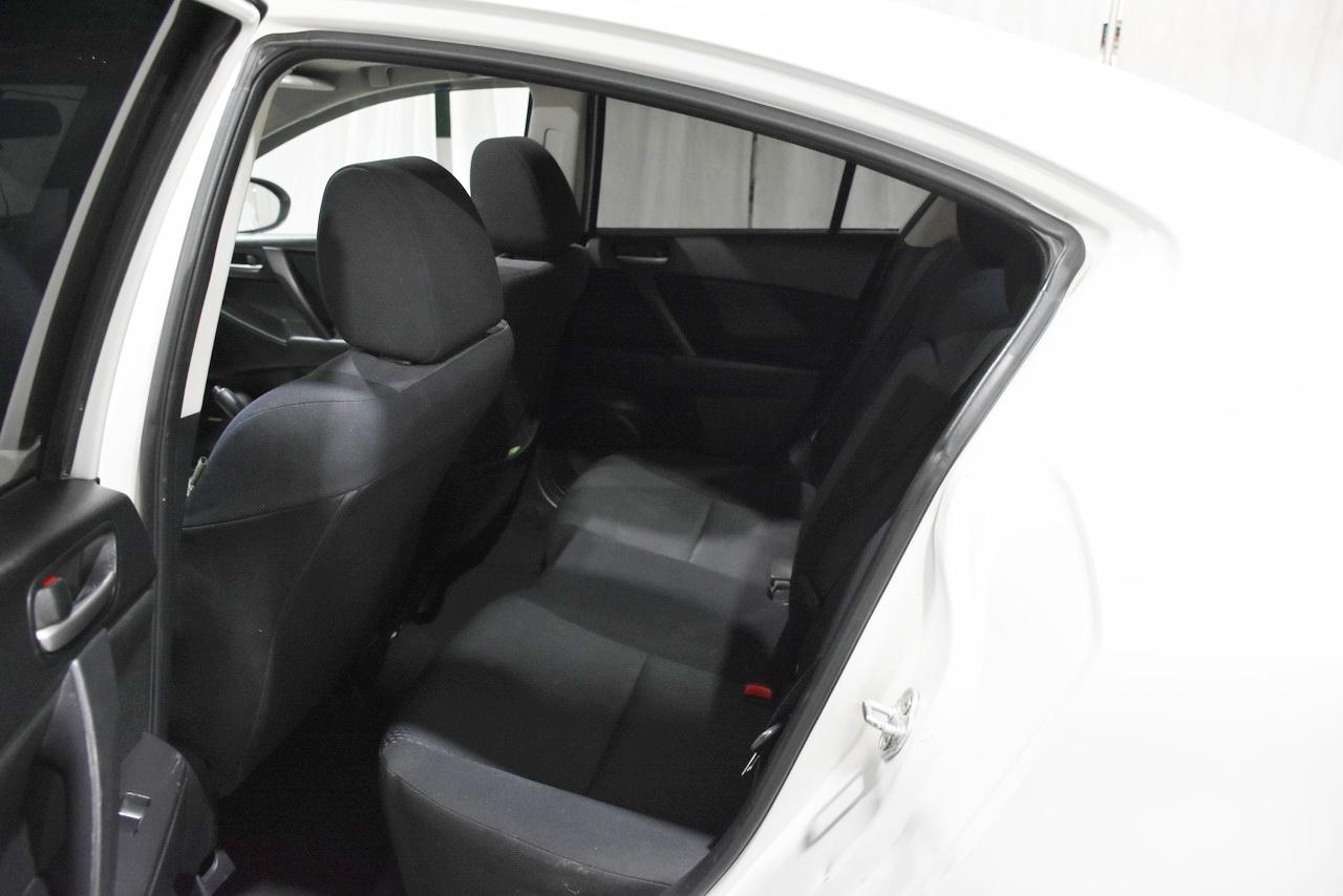 Mazda MAZDA3 i SV 4-Door 2010