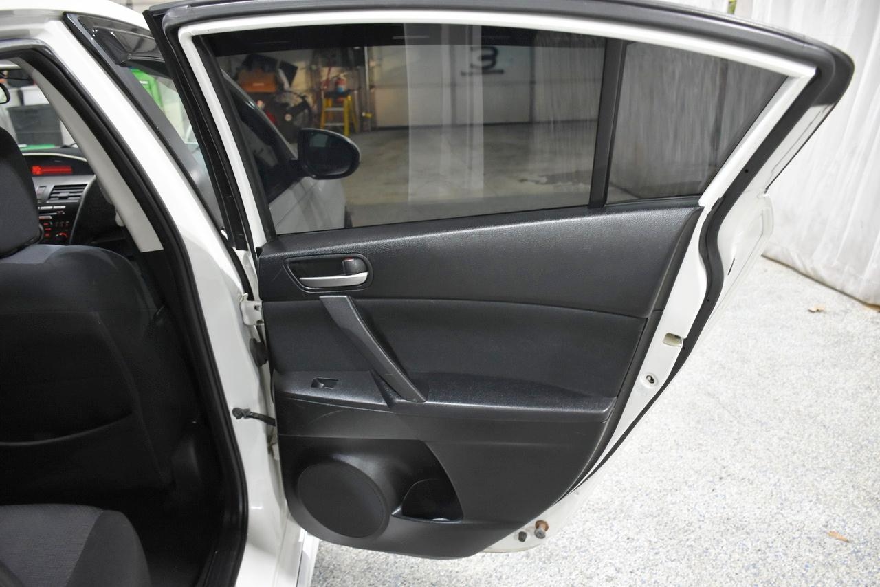 Mazda MAZDA3 i SV 4-Door 2010