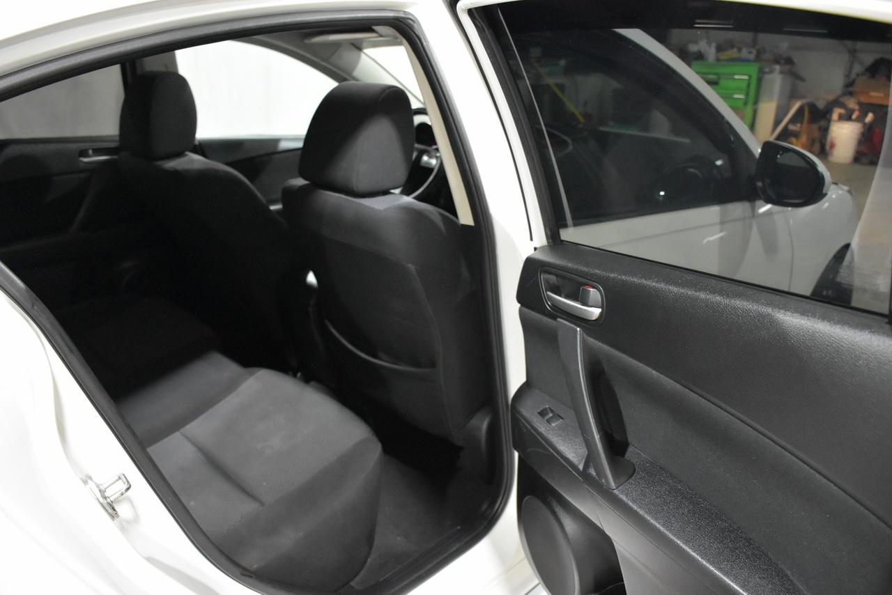 Mazda MAZDA3 i SV 4-Door 2010