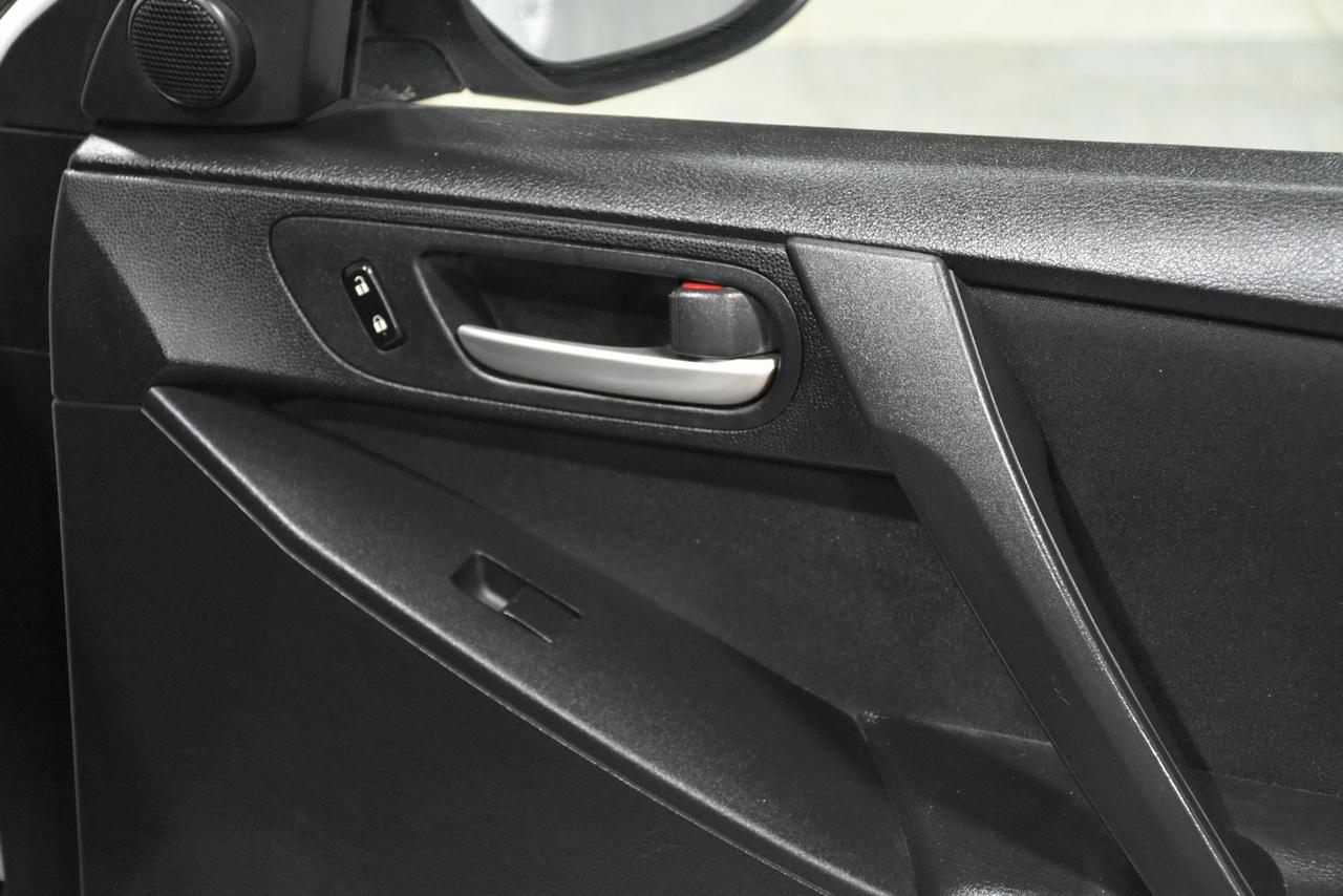 Mazda MAZDA3 i SV 4-Door 2010