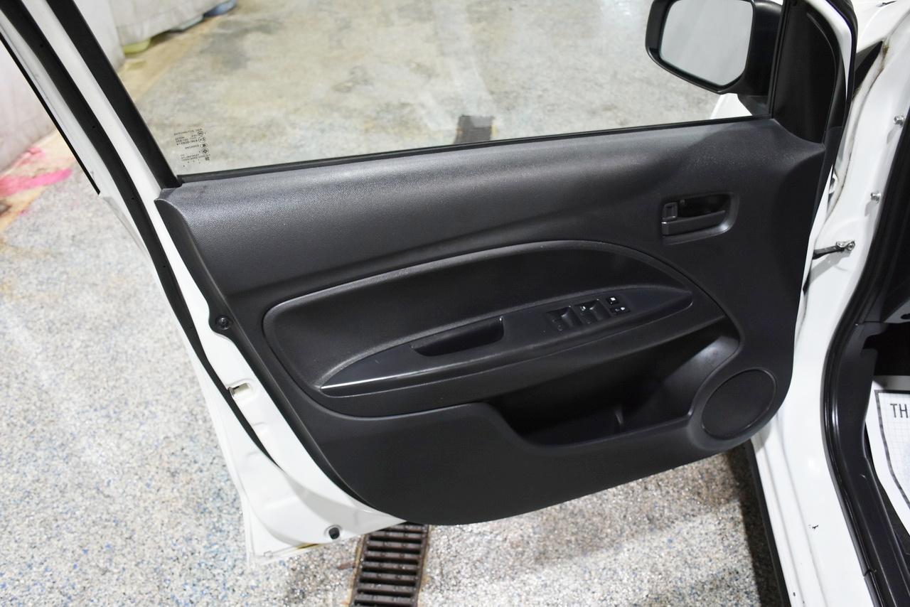 Mitsubishi Mirage ES 5M 2018