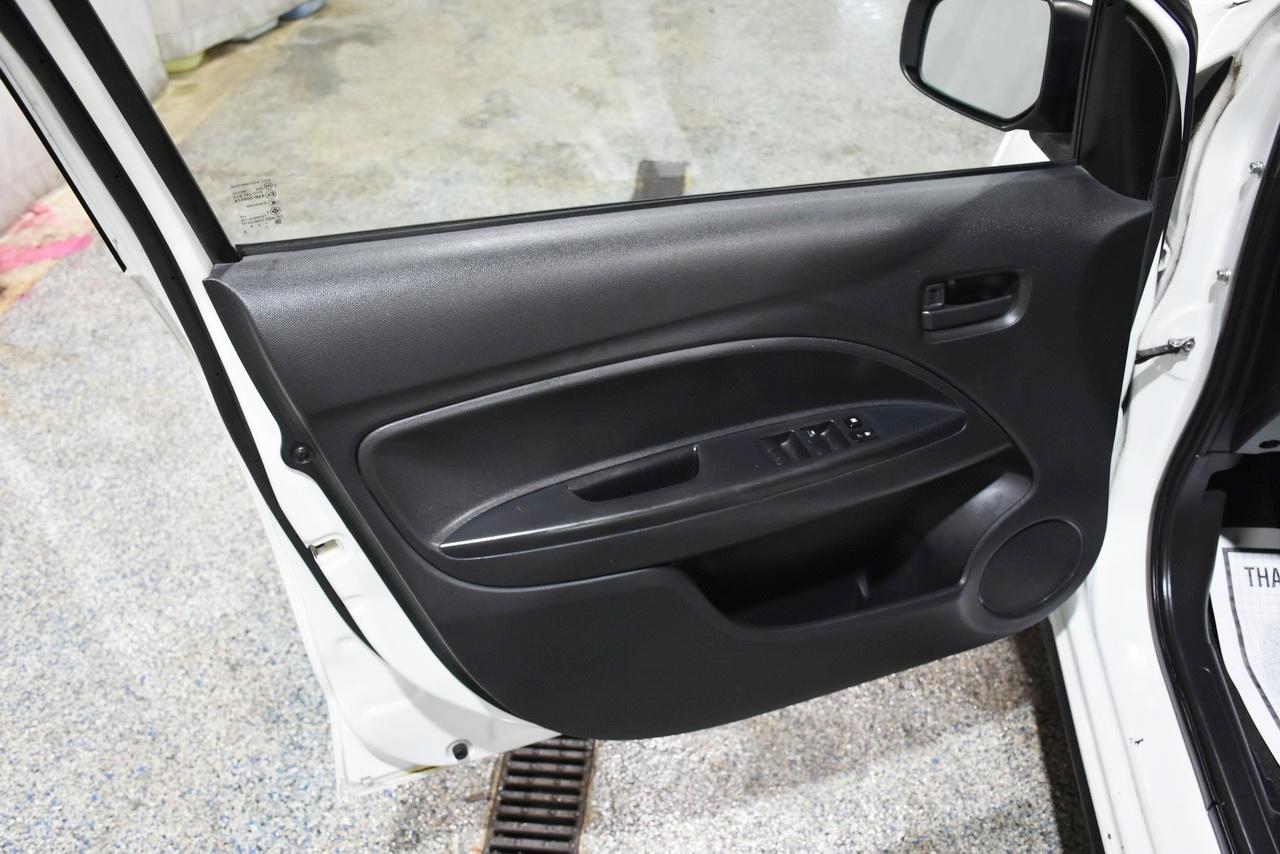 Mitsubishi Mirage ES 5M 2018
