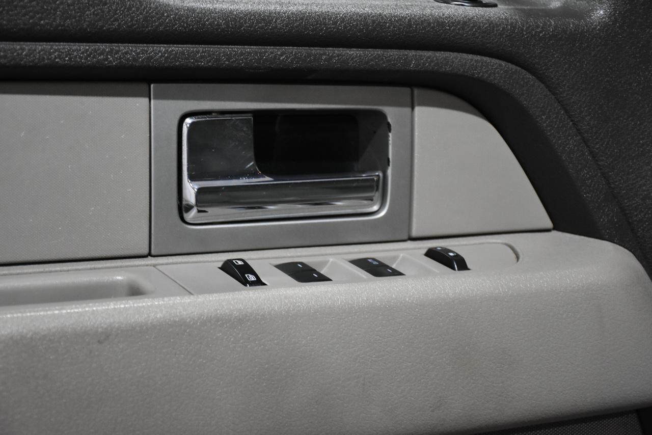 Ford F-150 XL SuperCab 6.5-ft. Bed 4WD 2009