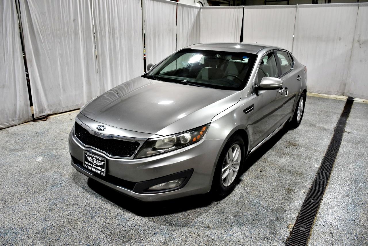 Kia Optima LX MT 2013