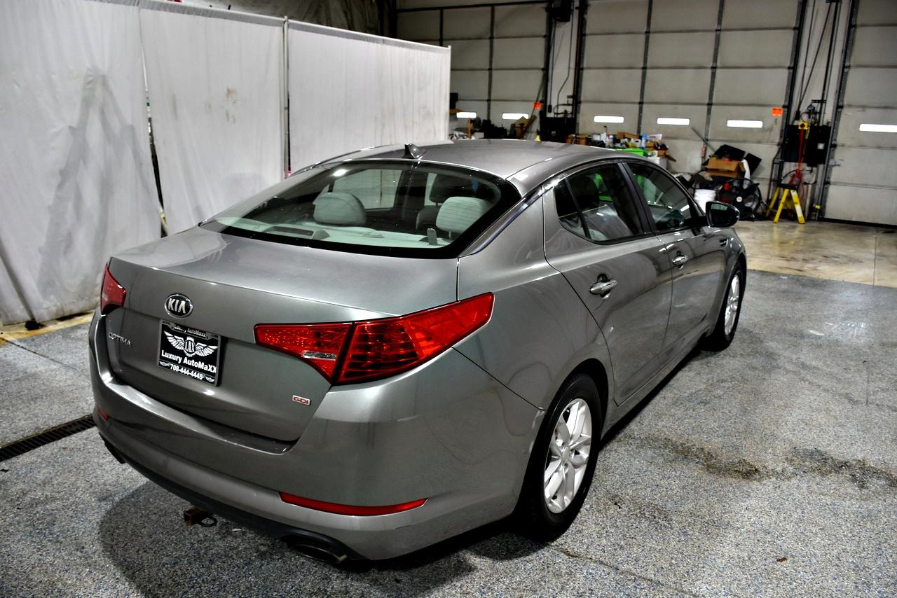 Kia Optima LX MT 2013