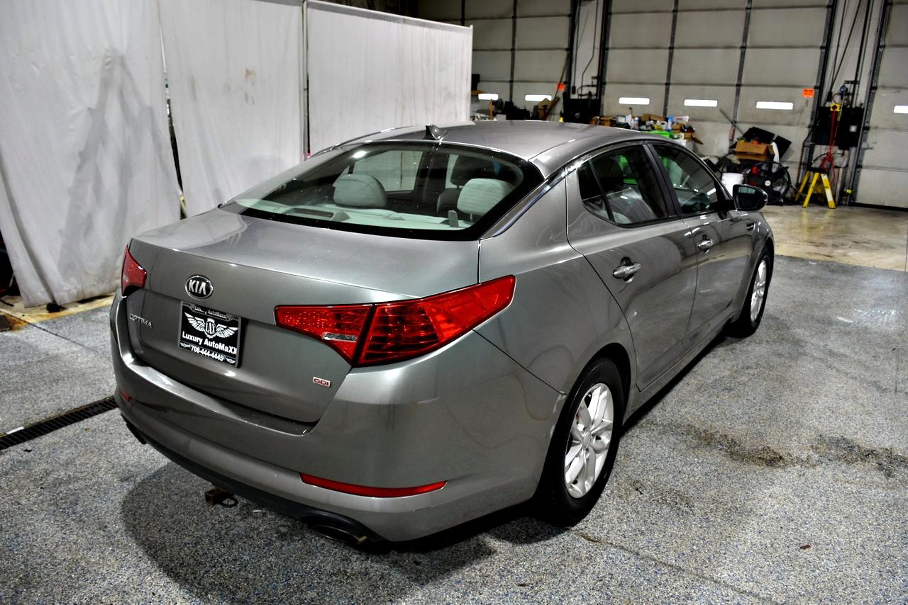 Kia Optima LX MT 2013
