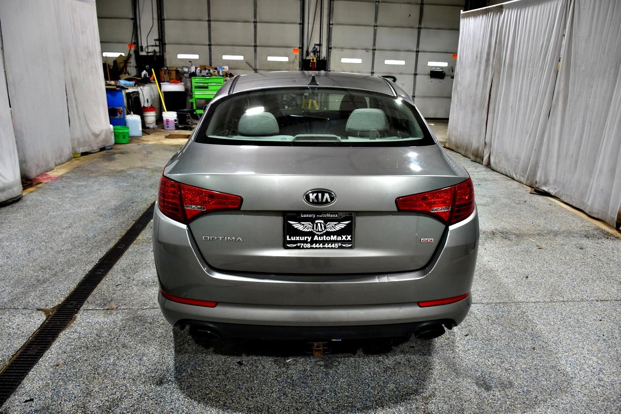 Kia Optima LX MT 2013