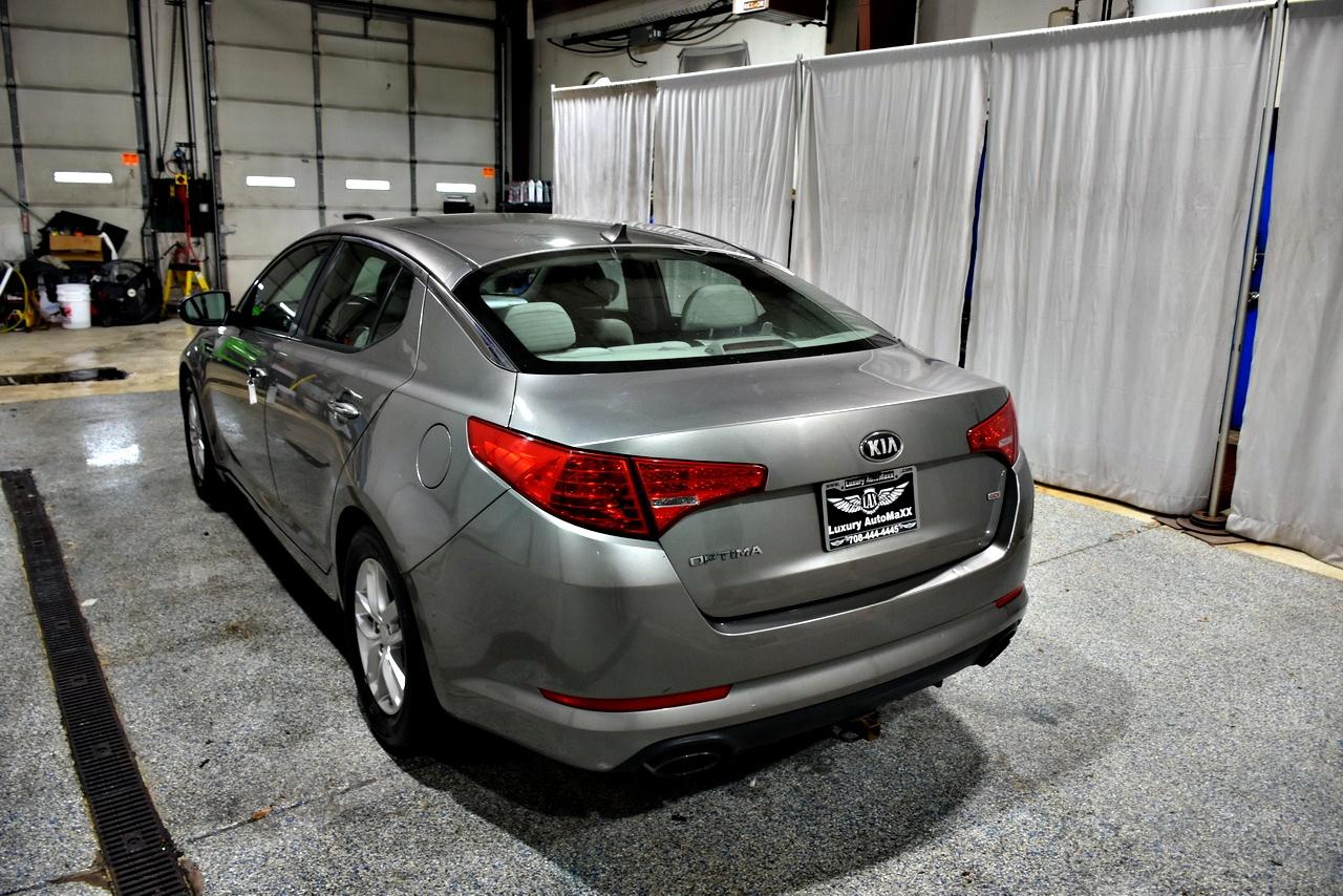 Kia Optima LX MT 2013