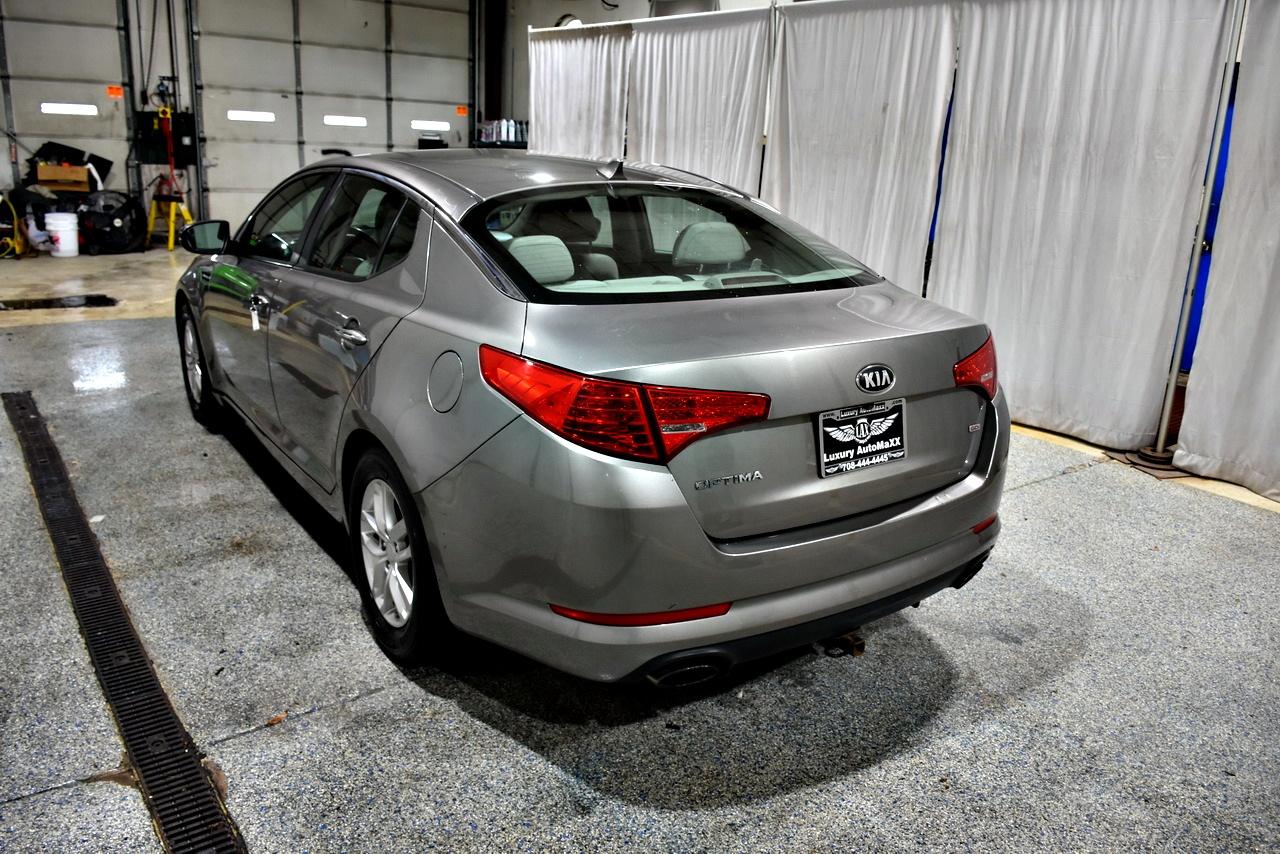 Kia Optima LX MT 2013