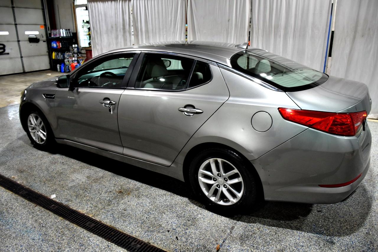 Kia Optima LX MT 2013