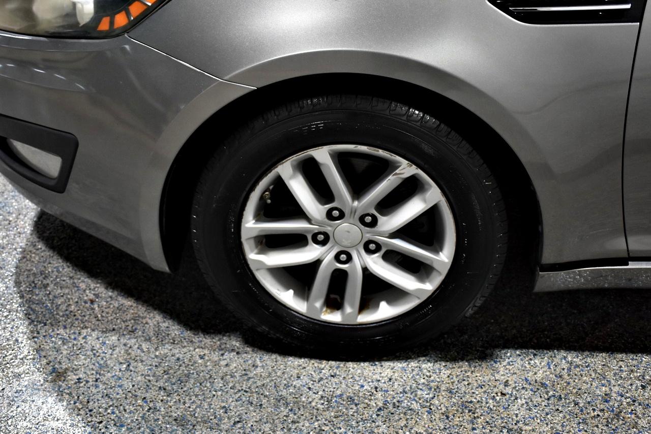 Kia Optima LX MT 2013