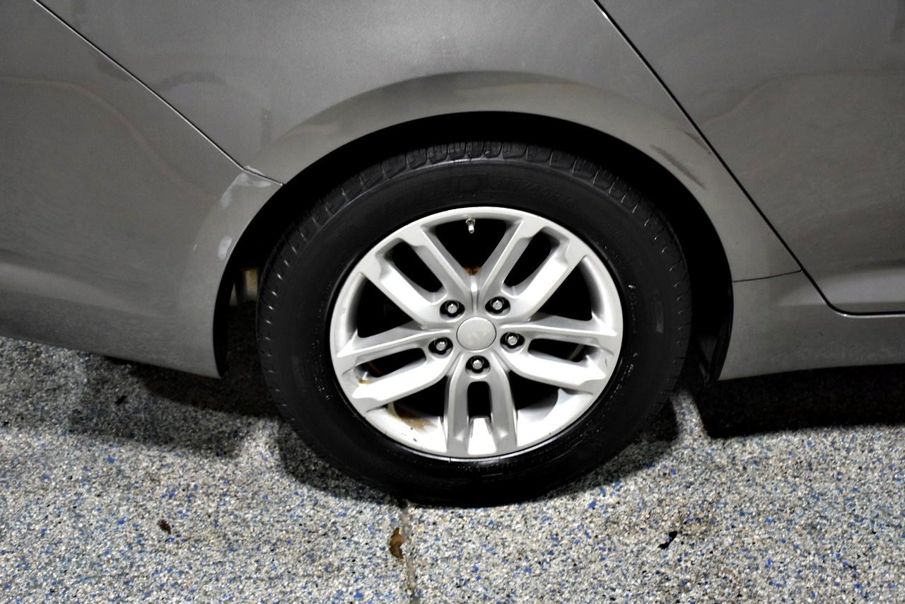 Kia Optima LX MT 2013