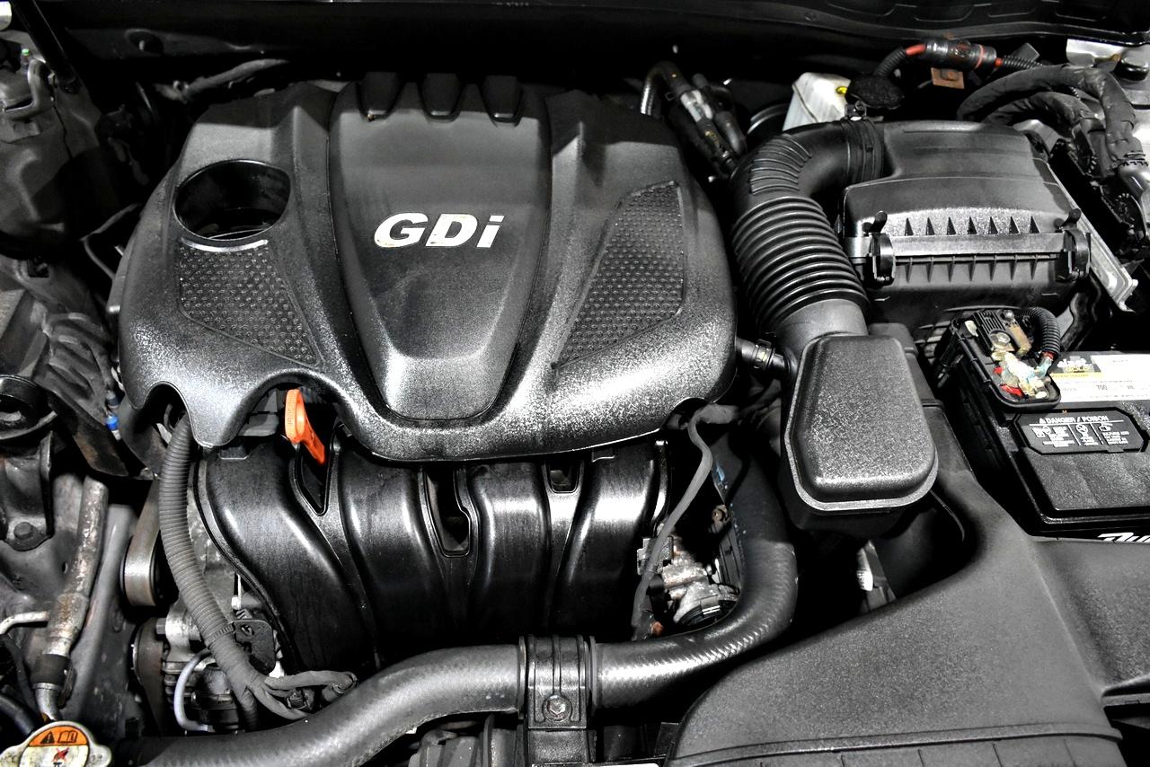 Kia Optima LX MT 2013