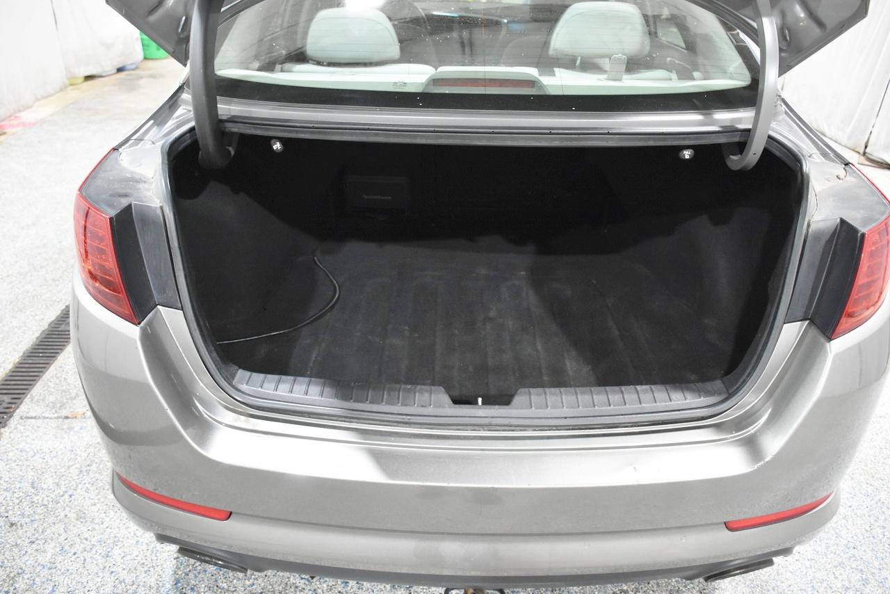 Kia Optima LX MT 2013