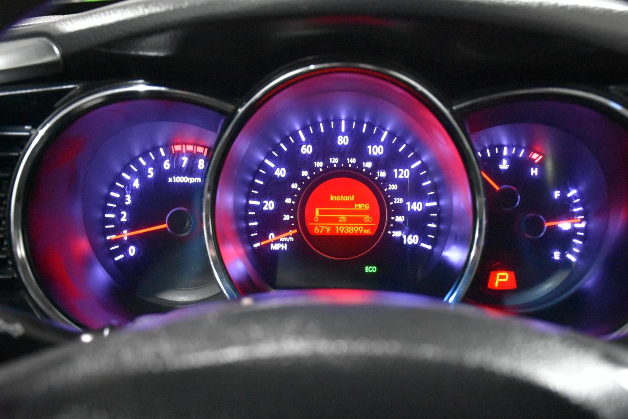 Kia Optima LX MT 2013