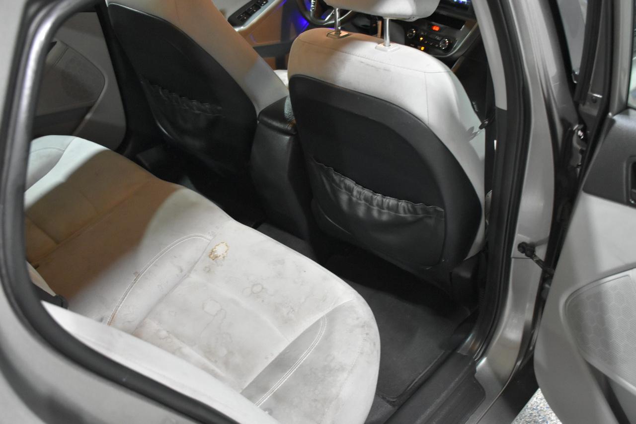 Kia Optima LX MT 2013