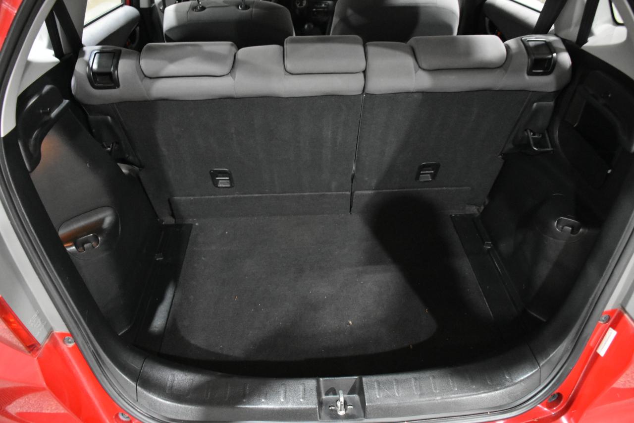 Honda Fit 5-Speed AT 2009