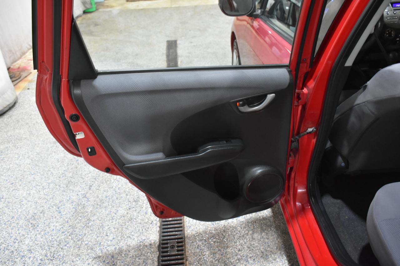 Honda Fit 5-Speed AT 2009
