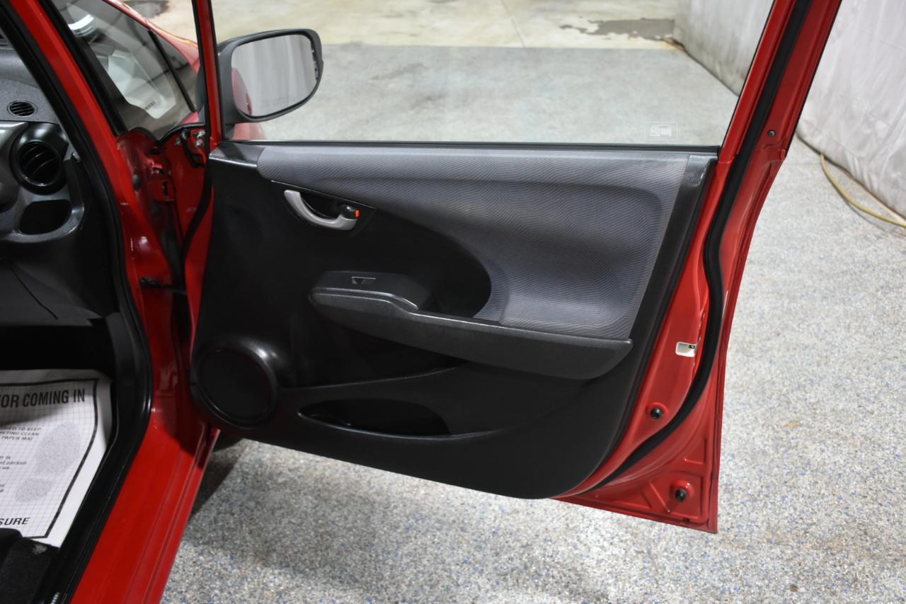 Honda Fit 5-Speed AT 2009
