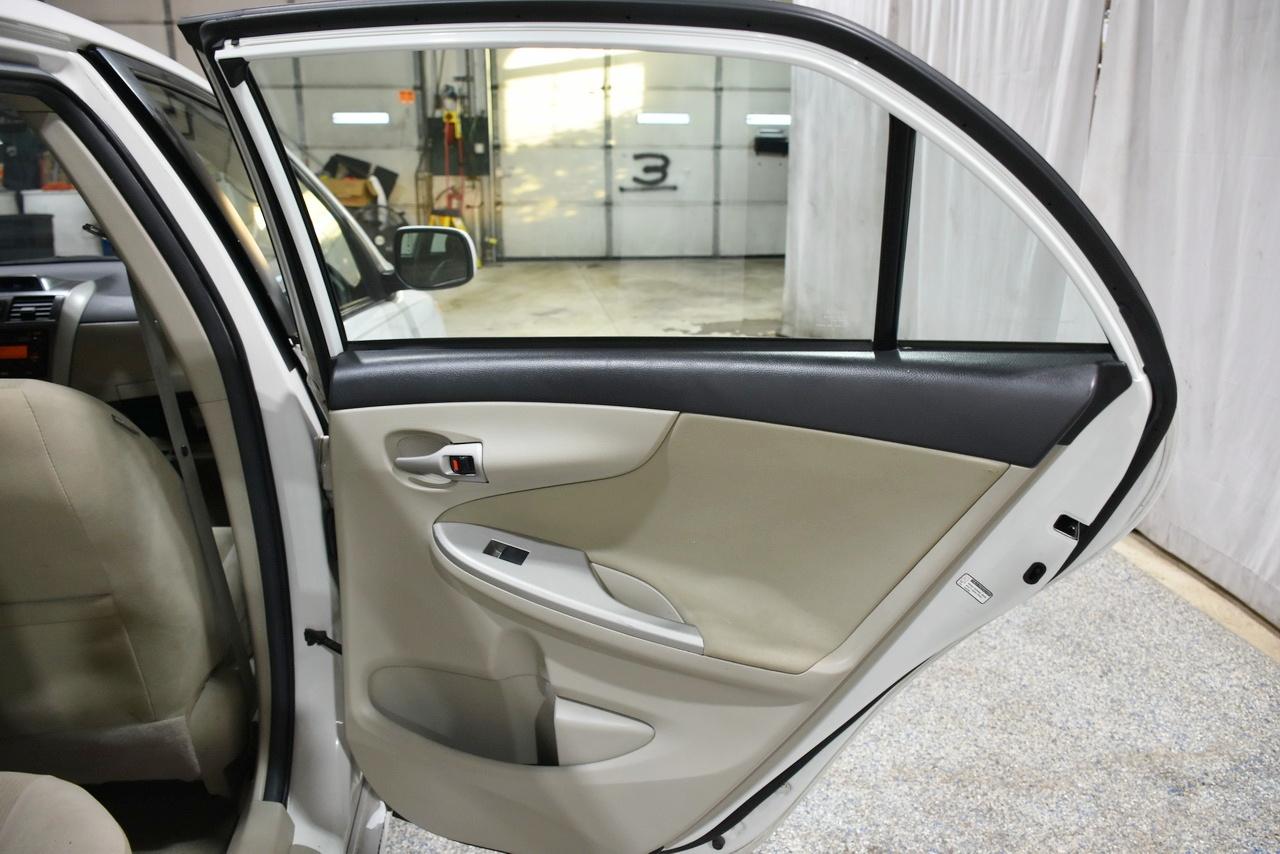 Toyota Corolla S 2012