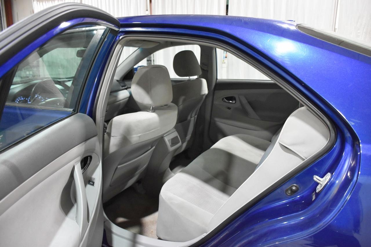 Toyota Camry SE 4D Sedan 2010