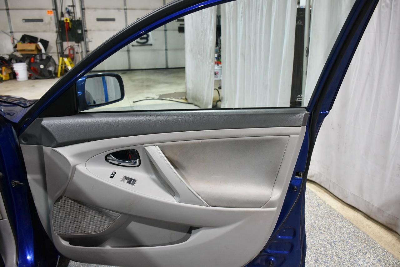 Toyota Camry SE 4D Sedan 2010