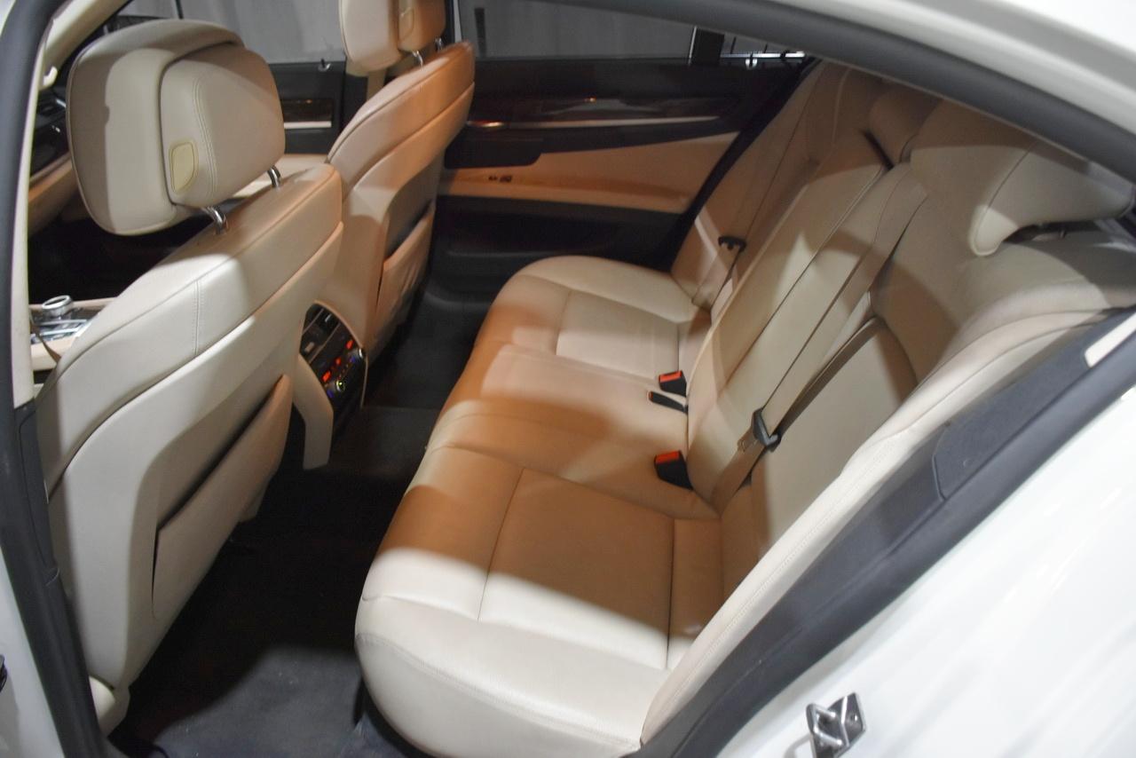 BMW 7-Series 740i 2012