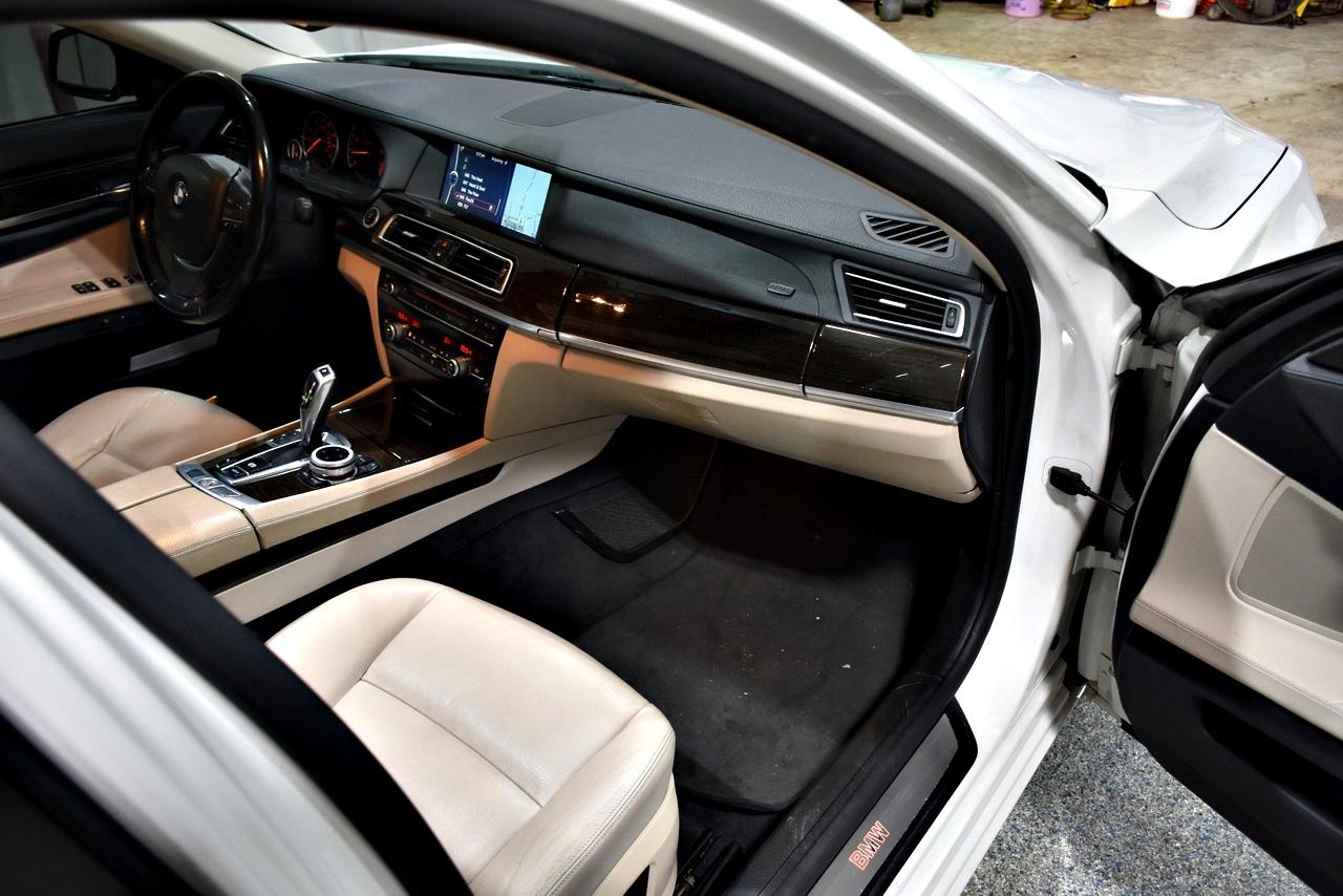 BMW 7-Series 740i 2012