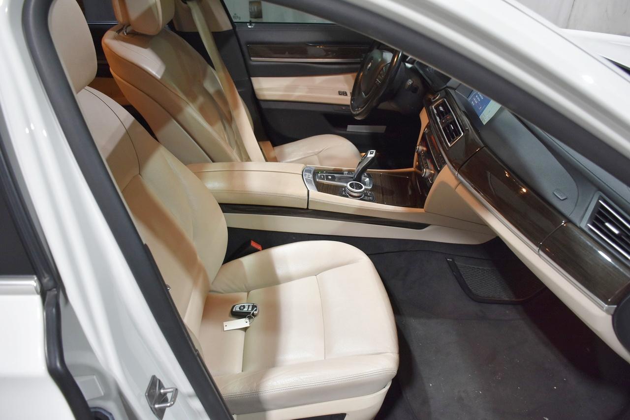 BMW 7-Series 740i 2012