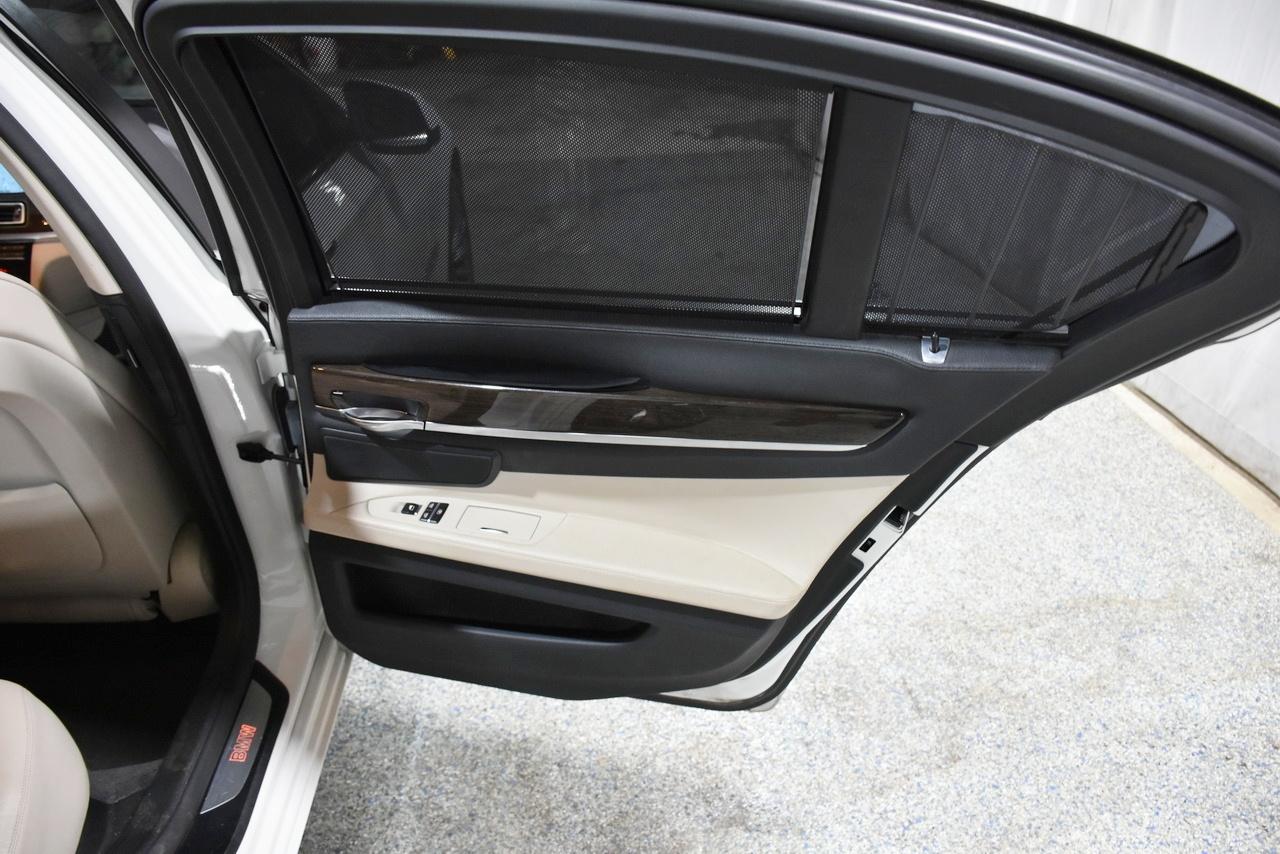 BMW 7-Series 740i 2012