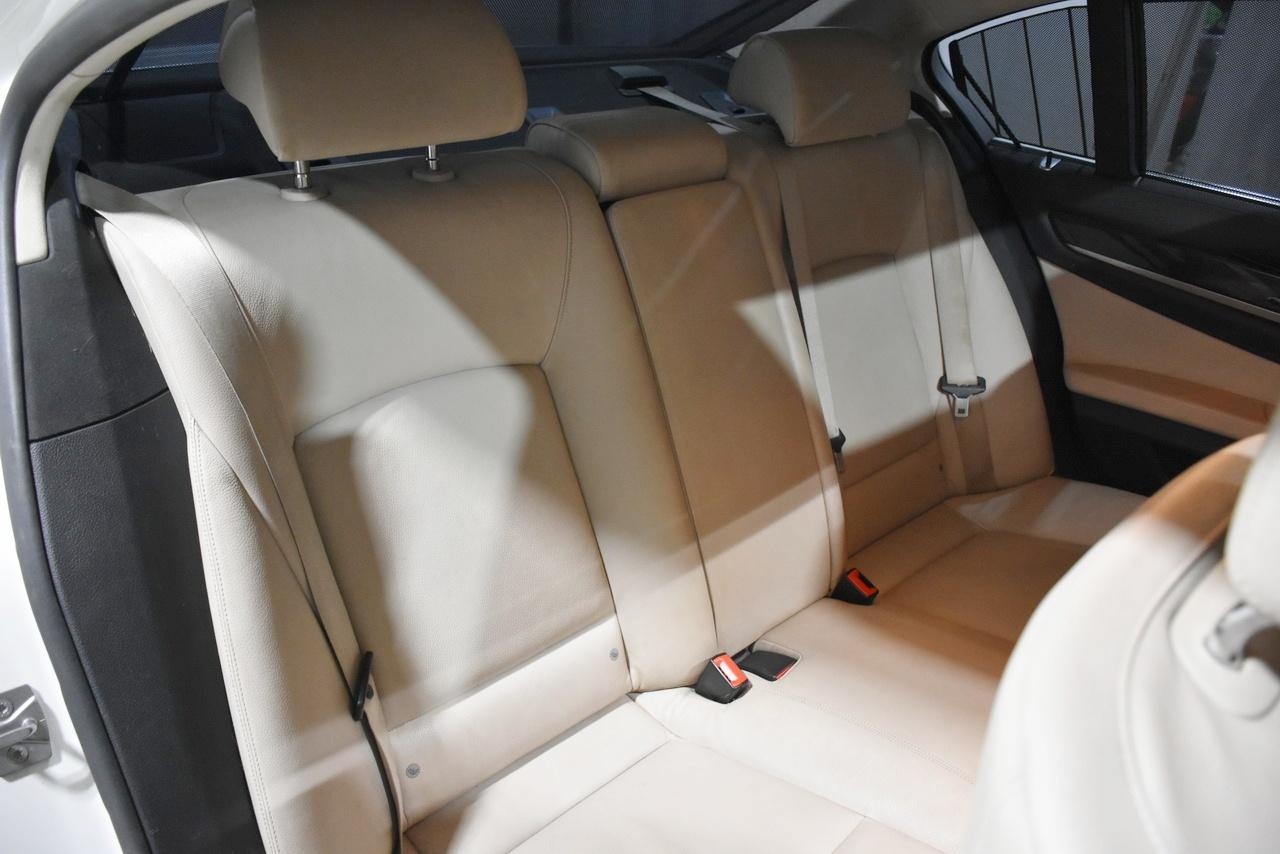 BMW 7-Series 740i 2012